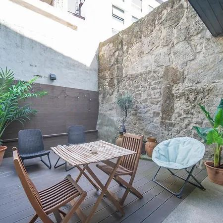 Joivy Modern Flat With Patio In Central